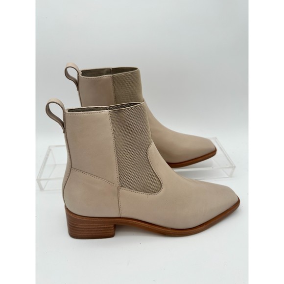 $278 NEW Bernardo Hayes Leather Chelsea Bootie Clay Antique Calf Size 8 M B52 - Picture 1 of 7